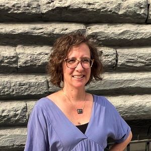 Meet your Posher, Caroline